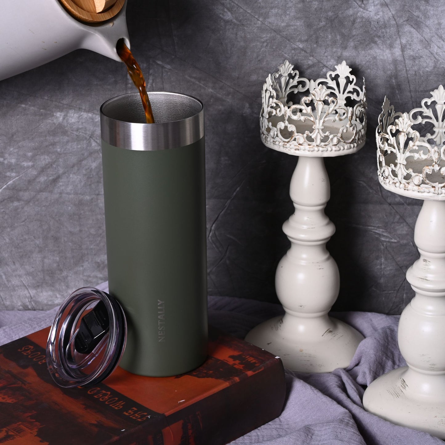 Chic 20oz Stainless Steel Travel Mug with Dual Lids
